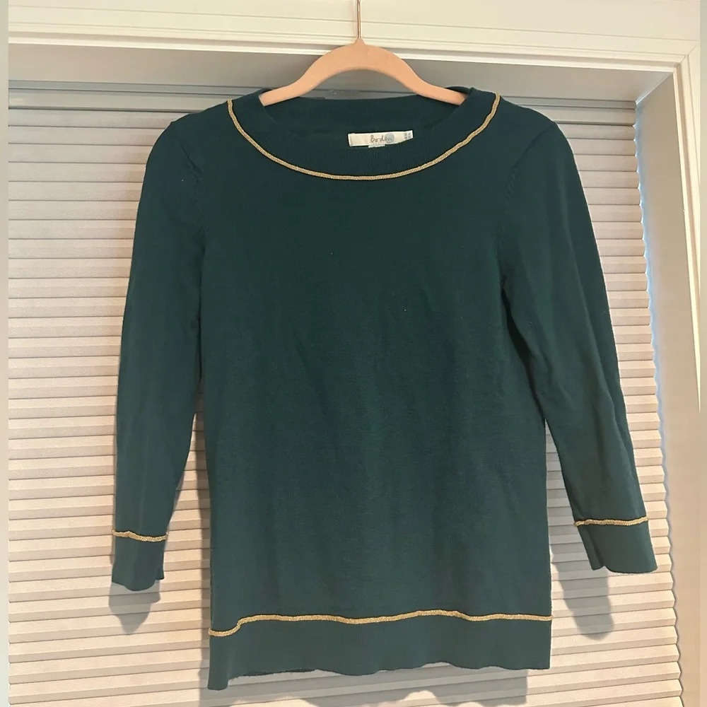 Boden green sweater with gold trim. 3/4 sleeve. C-12